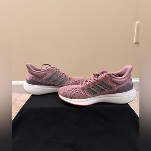 Adidas bounce running shoes